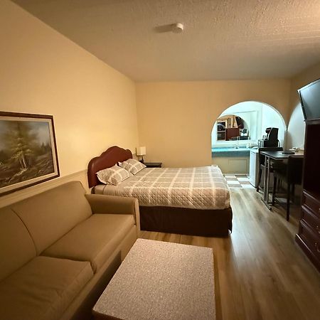Centre Suite Inns Motel Bonnyville Exterior photo