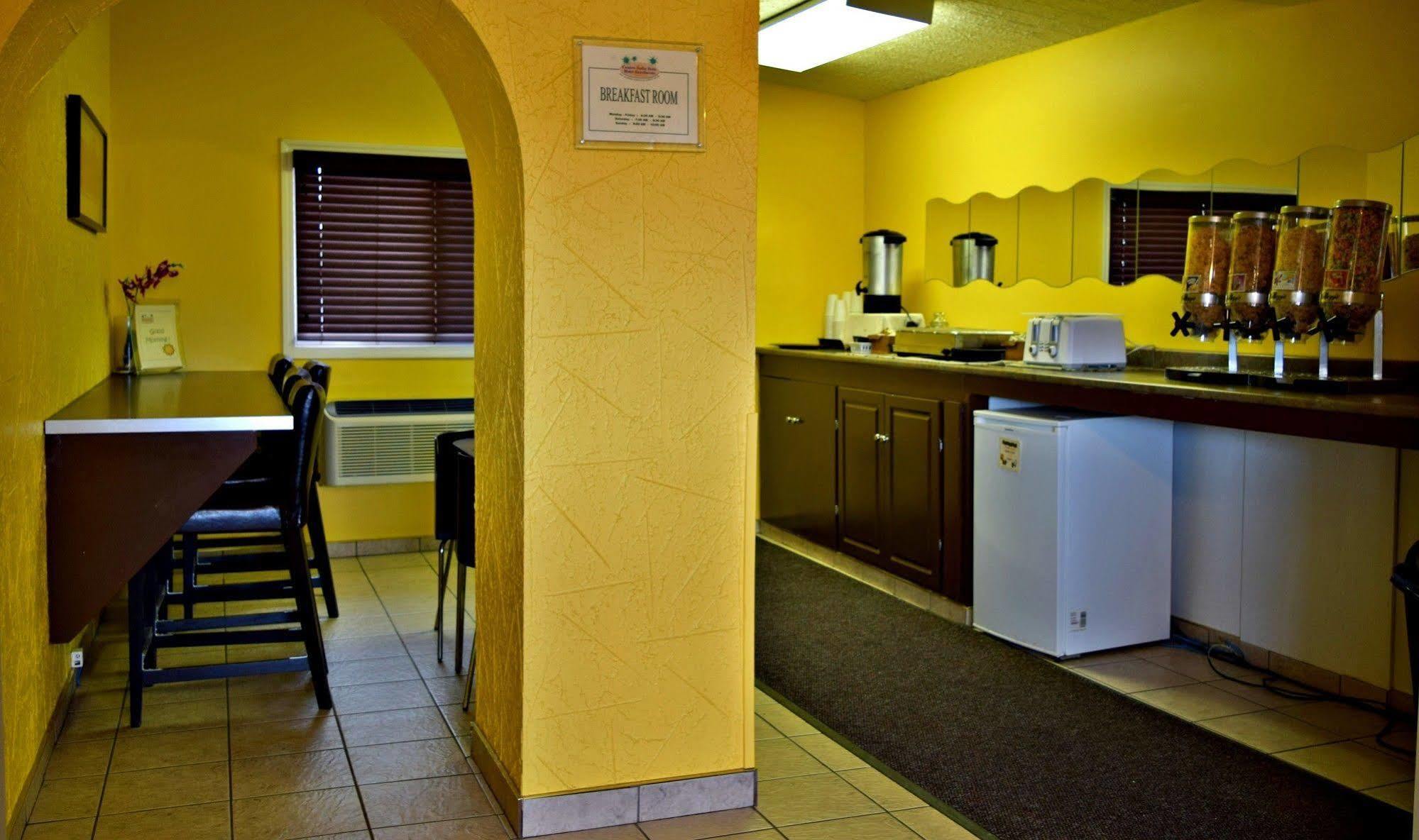 Centre Suite Inns Motel Bonnyville Exterior photo